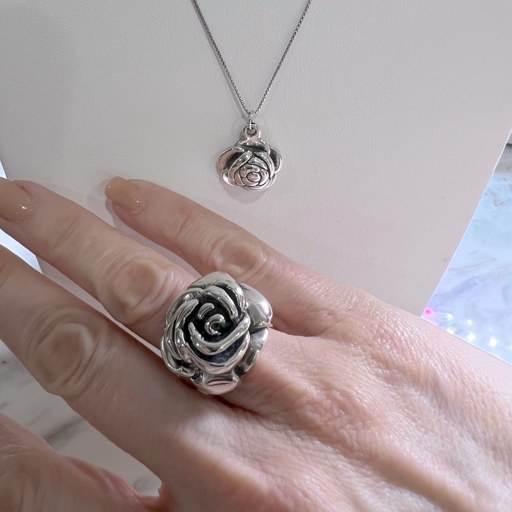 Vintage 925 Sterling Silver Puffed Rose Pendant Necklace & Ring Set